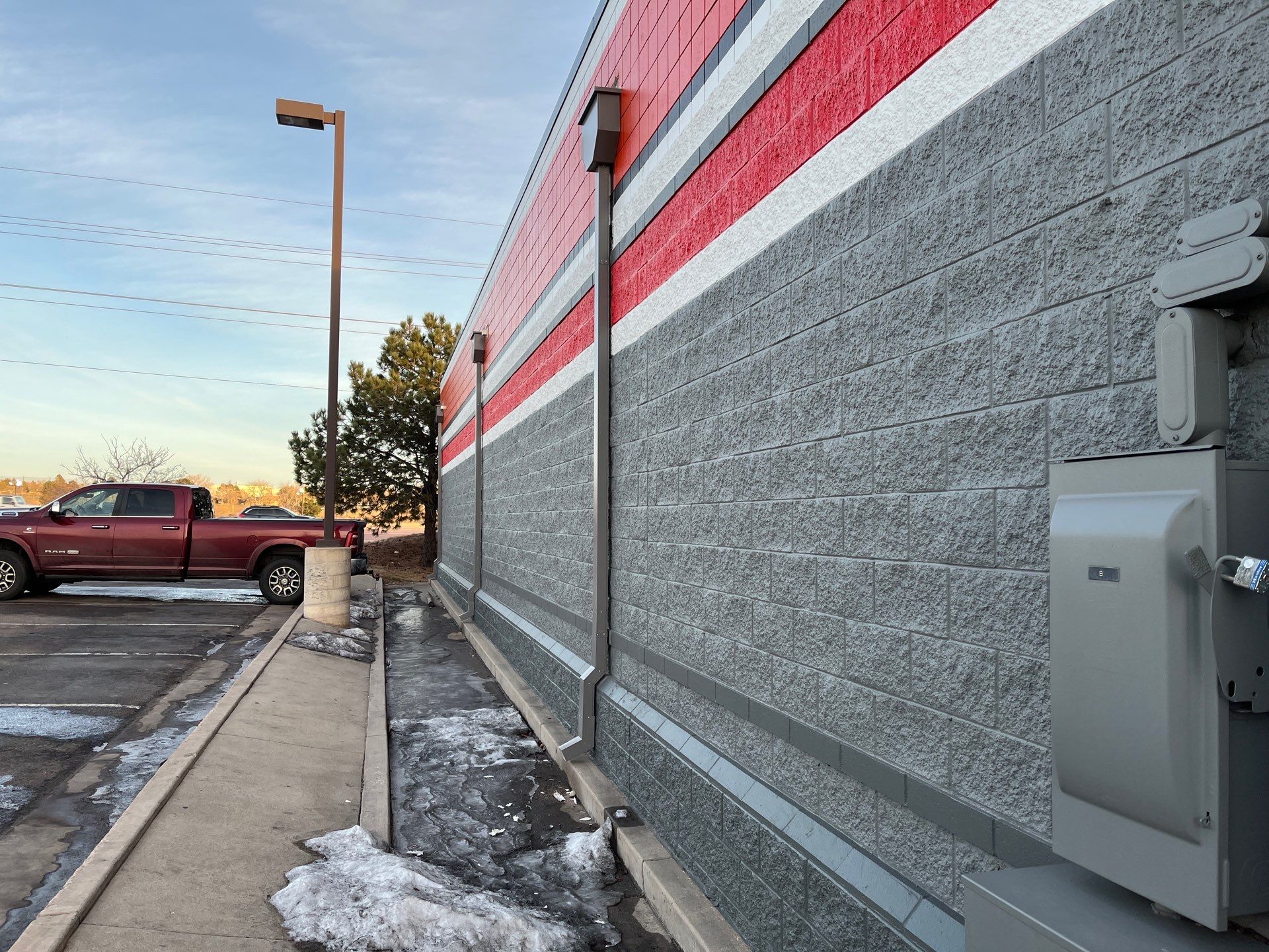 commercial box gutter replacement on an autozone